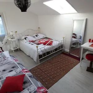  Hébergement de vacances Le Trianon Pavillon